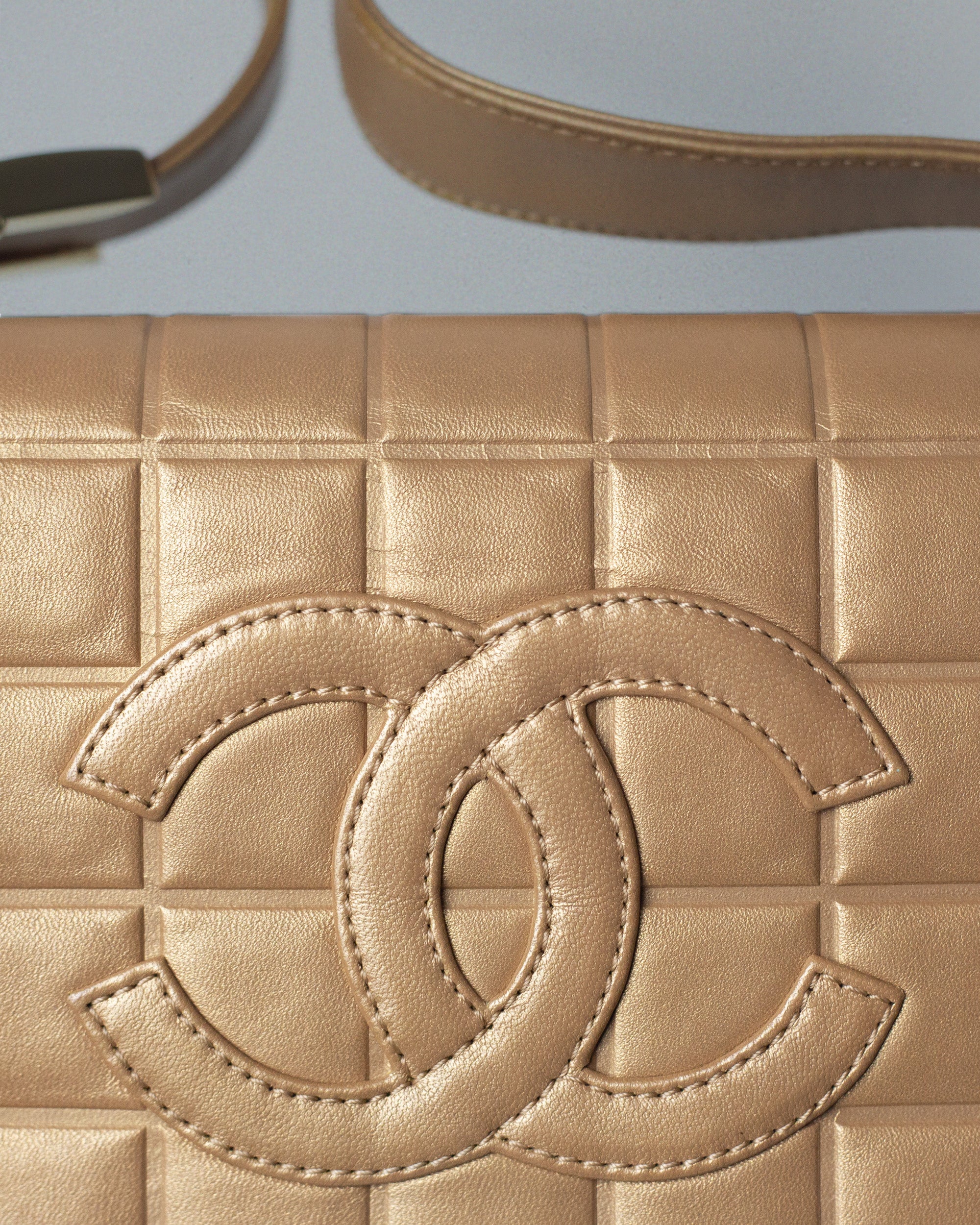 CHANEL CHOCOLATE BAR - 2002-2003