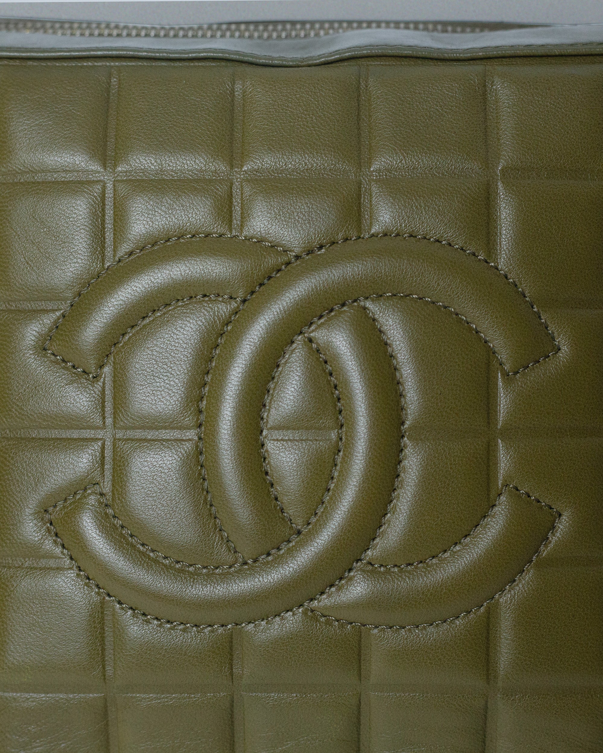 CHANEL CHOCOLATE BAR - 2002-2003